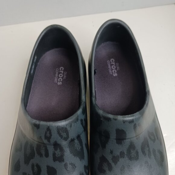 Crocs Women's Animal Print Clog size 8M - Picture 3 of 10